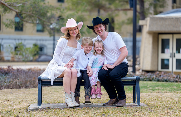 Chad + Alanis Family pictures Apr 19 2026-0015