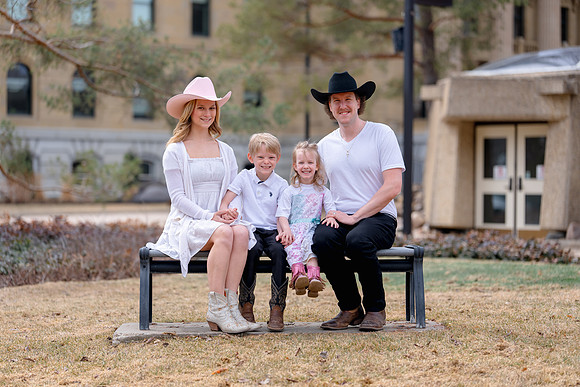 Chad + Alanis Family pictures Apr 19 2026-0012