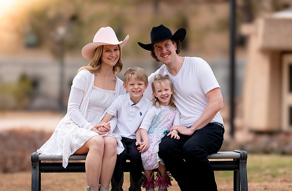 Chad + Alanis Family pictures Apr 19 2026-0019