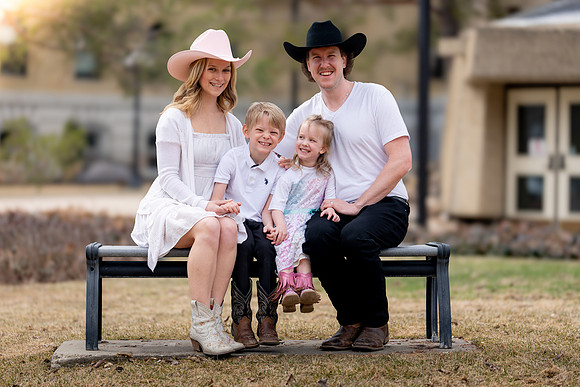 Chad + Alanis Family pictures Apr 19 2026-0020