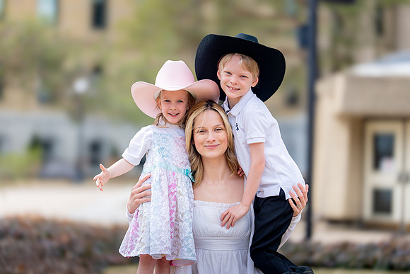 Chad + Alanis Family pictures Apr 19 2026-0038