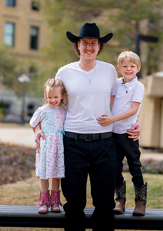 Chad + Alanis Family pictures Apr 19 2026-0053