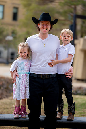 Chad + Alanis Family pictures Apr 19 2026-0055