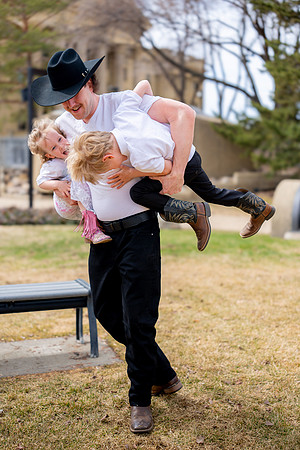 Chad + Alanis Family pictures Apr 19 2026-0060