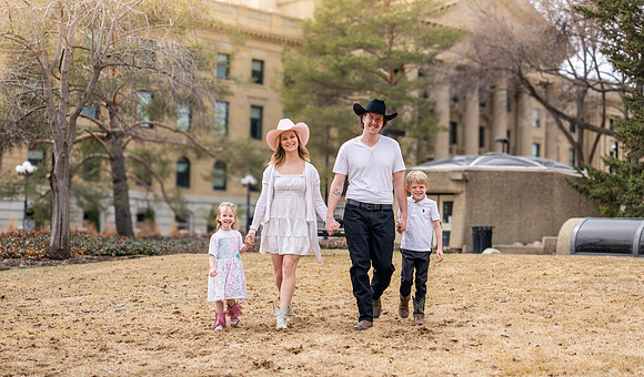 Chad + Alanis Family pictures Apr 19 2026-0082