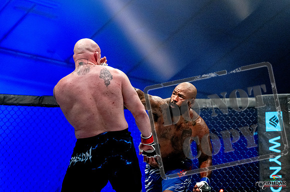 Jake Craig vs Don'Tale Mayes-0084