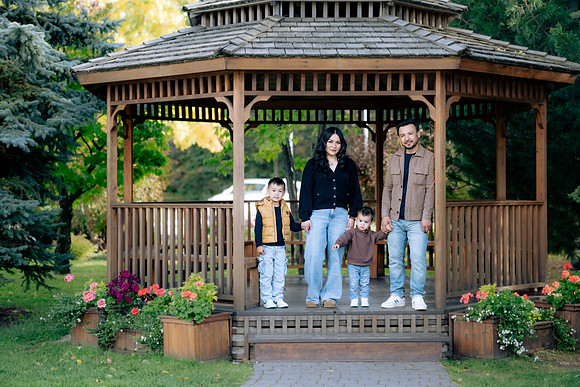 Bezhan Ayam Family Pictures Sep 27 2026-0013