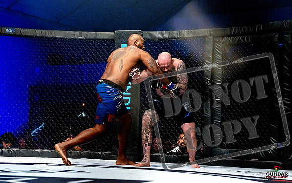 Jake Craig vs Don'Tale Mayes-0038
