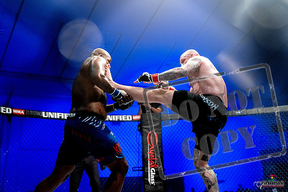 Jake Craig vs Don'Tale Mayes-0118