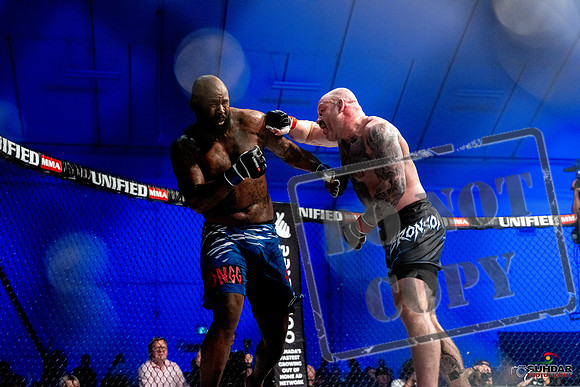 Jake Craig vs Don'Tale Mayes-0099