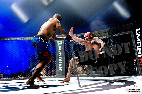 Jake Craig vs Don'Tale Mayes-0120