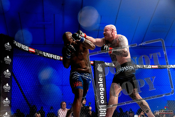 Jake Craig vs Don'Tale Mayes-0100