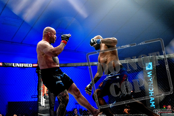Jake Craig vs Don'Tale Mayes-0043