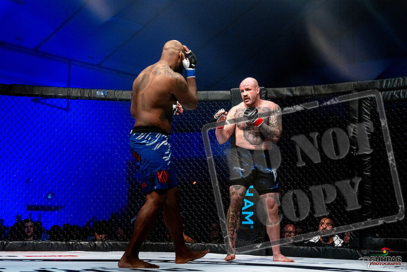 Jake Craig vs Don'Tale Mayes-0037