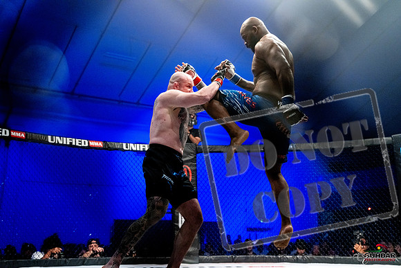 Jake Craig vs Don'Tale Mayes-0051