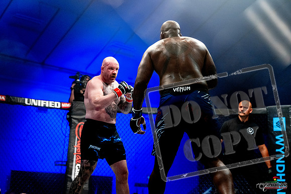 Jake Craig vs Don'Tale Mayes-0092