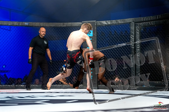 GABRIEL BROWN-VS-SAJID RAIHAN-0090
