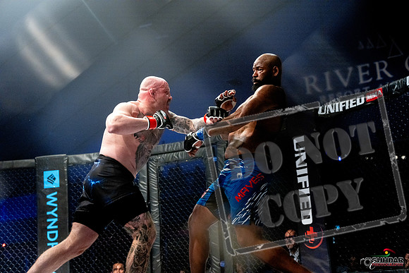 Jake Craig vs Don'Tale Mayes-0079