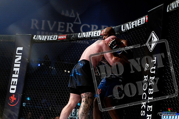 Jake Craig vs Don'Tale Mayes-0055