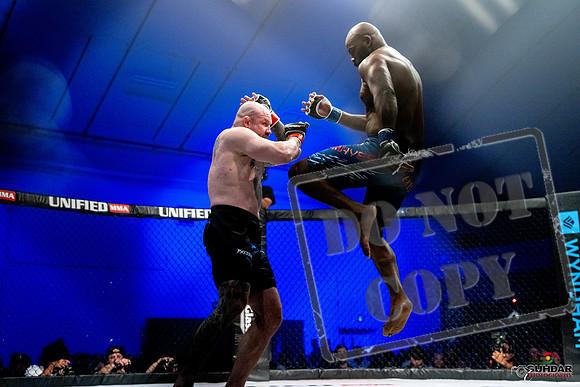 Jake Craig vs Don'Tale Mayes-0050