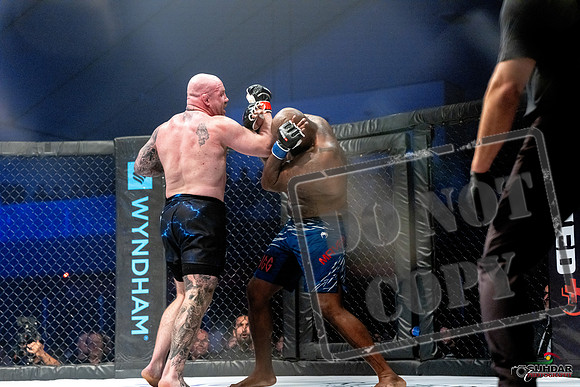 Jake Craig vs Don'Tale Mayes-0109