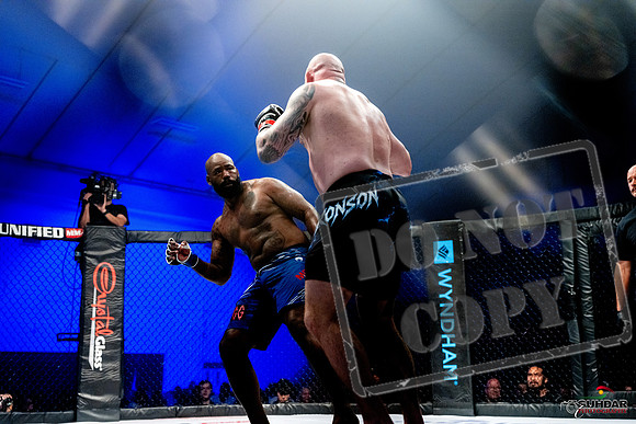 Jake Craig vs Don'Tale Mayes-0083