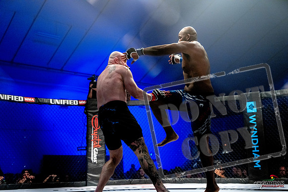 Jake Craig vs Don'Tale Mayes-0048