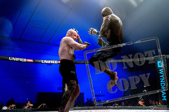 Jake Craig vs Don'Tale Mayes-0049