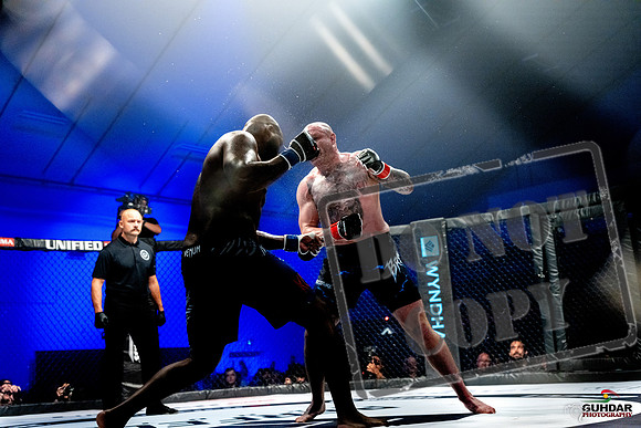 Jake Craig vs Don'Tale Mayes-0114