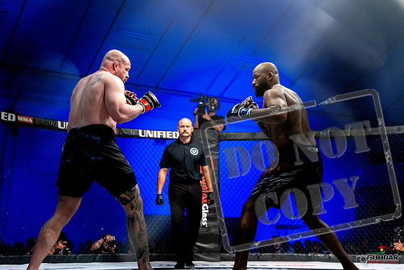 Jake Craig vs Don'Tale Mayes-0034