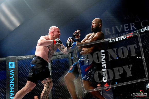 Jake Craig vs Don'Tale Mayes-0080