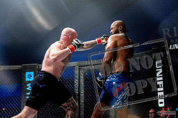 Jake Craig vs Don'Tale Mayes-0077