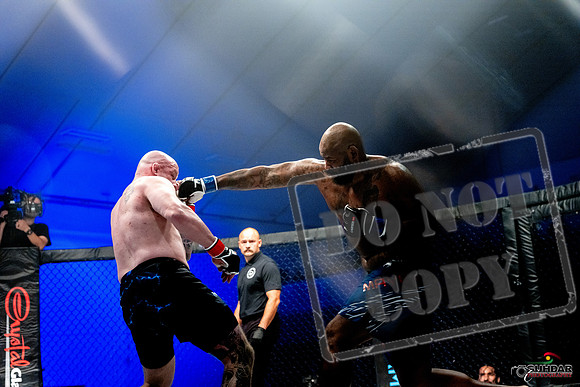 Jake Craig vs Don'Tale Mayes-0076