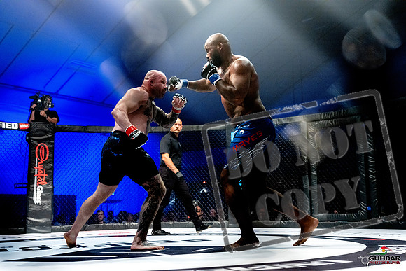 Jake Craig vs Don'Tale Mayes-0071