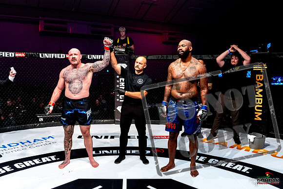 Jake Craig vs Don'Tale Mayes-0135