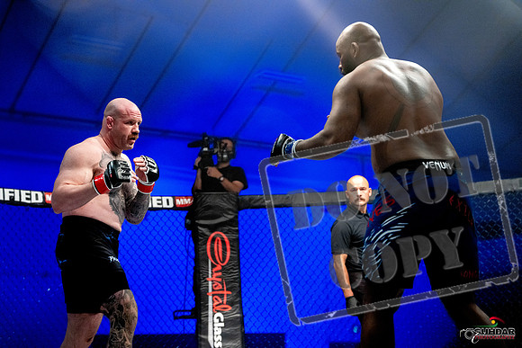 Jake Craig vs Don'Tale Mayes-0041