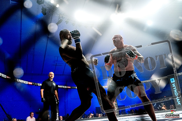 Jake Craig vs Don'Tale Mayes-0082